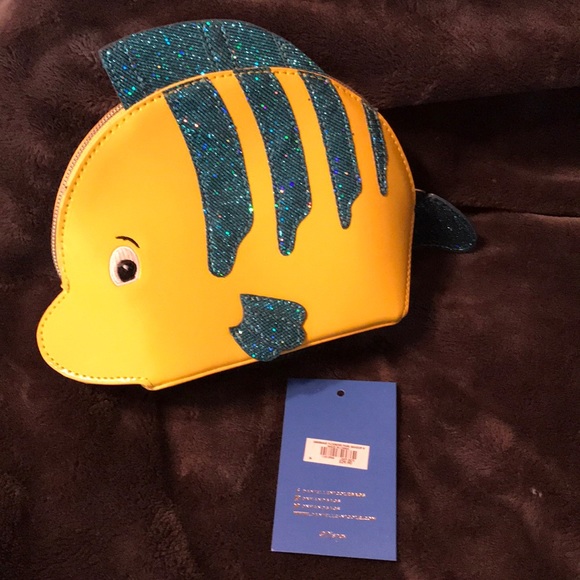 Danielle Nicole Handbags - Danielle Nicole flounder cosmetic bag